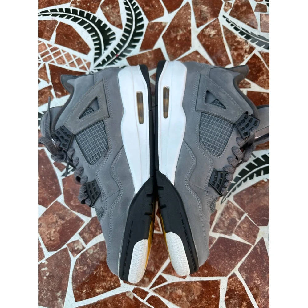 US seller- CA- Jordan 4 Retro Sneakers Size 8 cool grey 308497-007 used